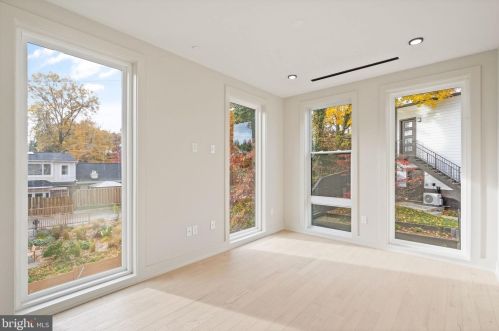 5416 Nevada Ave, Washington DC  20015-1728 exterior