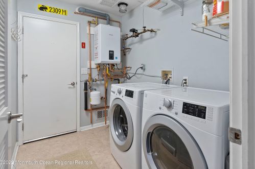 2 Eaton Ct, Jackson Twp NJ 08527-3936 exterior