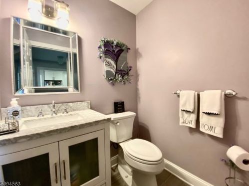 66 Sunrise Dr, Whippany NJ exterior