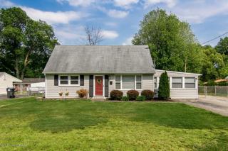 9223 Cavalcade Ave, Louisville, KY 40272-3531