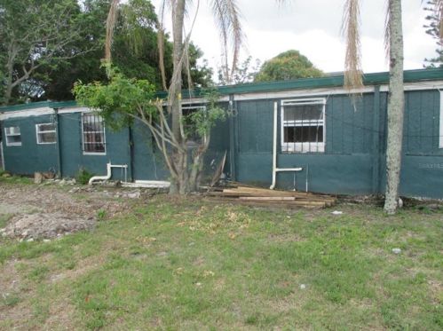 916 10th St, Fort Pierce FL  34950-2214 exterior