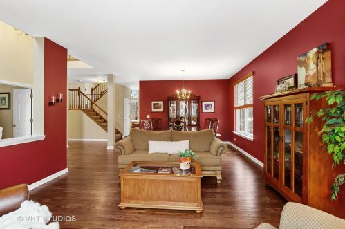 3168 Hampshire Ln, Waukegan IL 60087-5335 exterior