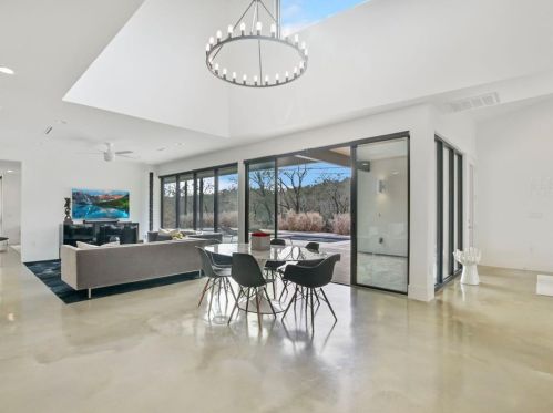 5708 Driftwood Dr, Austin, TX 78731-2660