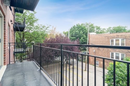 2622 Diversey Ave, Chicago IL  60647-2082 exterior