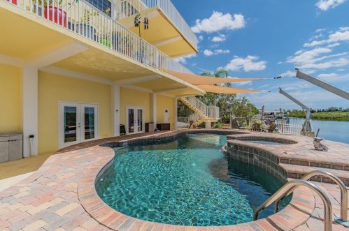 13435 Starfish Dr, Port Richey FL  34667-7606 exterior