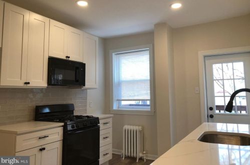 437 Godfrey Ave, Philadelphia PA 19126-3834 exterior