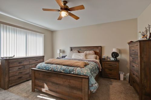 811 Grandview Dr, Bull Valley IL 60014-7367 exterior