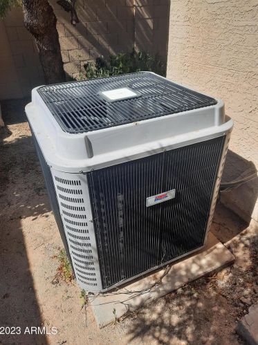 13829 42 Pl, Phoenix AZ 85050-3361 exterior