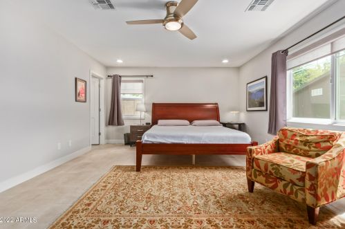 6720 11th St, Phoenix AZ  85014-1028 exterior