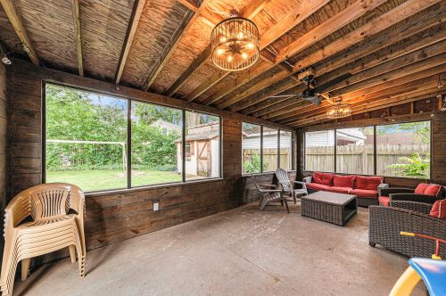 3126 Jefferson Ave, Grand Rapids MI 49548-1150 exterior