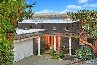 3638 49th Ave, Seattle WA  98105-5251 exterior