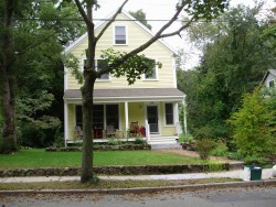 179 Allen Ave, Newton, MA 02468-1734