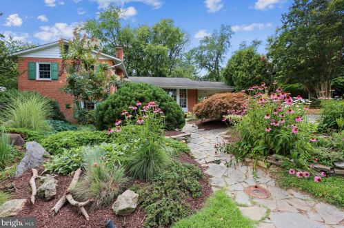 9209 Watson Rd, Silver Spring, MD 20910-4135