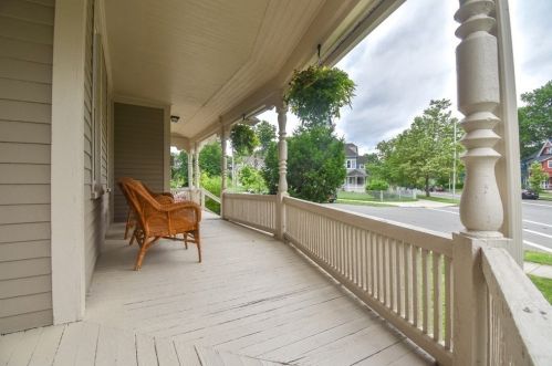 187 Westminster St, Springfield MA  01109-3924 exterior