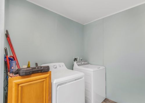 199 Tulip Ave, Defuniak Springs FL 32433-6556 exterior