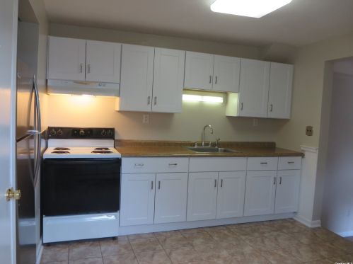 33 Chichester Rd, Huntington Station NY  11746-8403 exterior