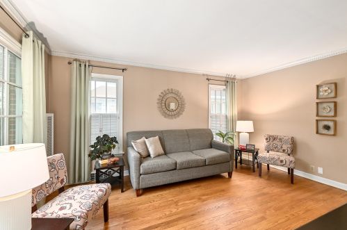 2334 74th St, Milwaukee, WI 53219-1839