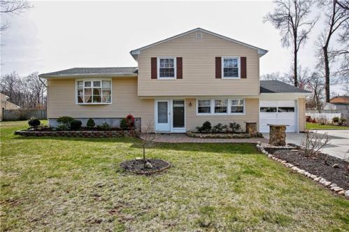 820 Shirley Pkwy, Piscataway NJ  08854-4449 exterior