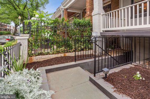 1221 Staples St, Washington, DC 20002-3923