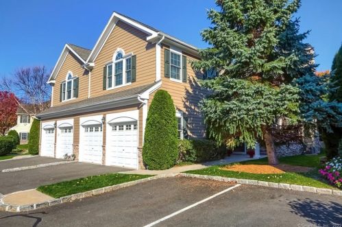 5 Terra Nova Cir, Westport CT 06880-4749 exterior