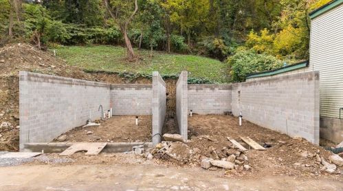 622 Windom St, Pittsburgh PA 15203-1335 exterior