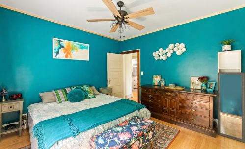 3379 Newhall St, Milwaukee WI 53211-3045 exterior