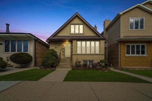 6129 Mcvicker Ave, Chicago IL 60638-4325 exterior