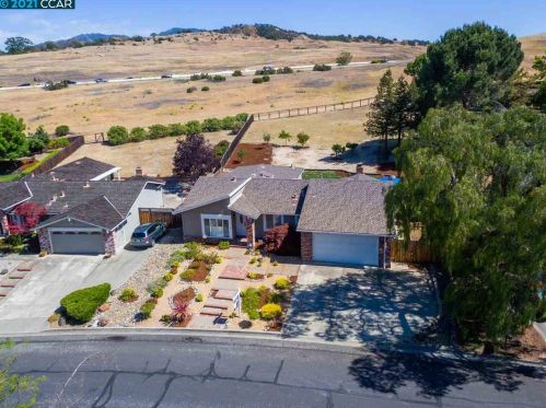 1173 Limeridge Dr, Concord, CA 94518-1917