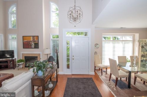 13 Lakeview Cir, Berwyn, PA 19312-2500