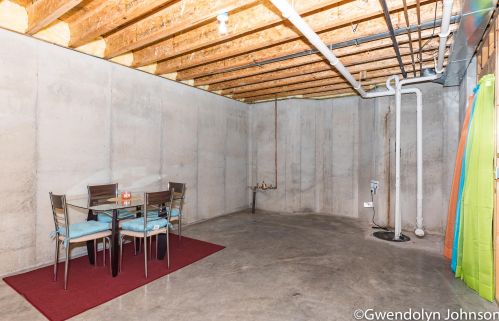 930 Sheldon Ave, Grand Rapids MI 49507-1166 exterior