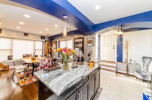 7350 Bennett Ave, Chicago IL 60649-4621 exterior