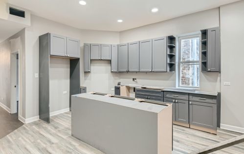 5932 Pr Ave, Chicago IL 60637-1321 exterior