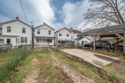 1626 Leolyn St, Pittsburgh PA  15210-3939 exterior