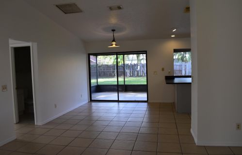 1337 Hunnicut Ave, Fort Pierce FL 34953-7711 exterior