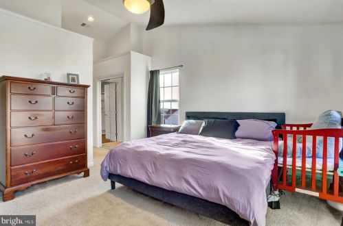 1942 Oak Hills Dr, Hanover PA 17331-9441 exterior