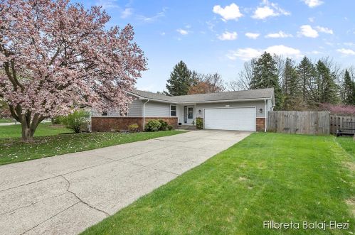 1580 Pinnacle Dr, Wyoming, MI