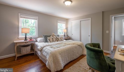 303 Raymond Ave, Alexandria VA 22301-1038 exterior