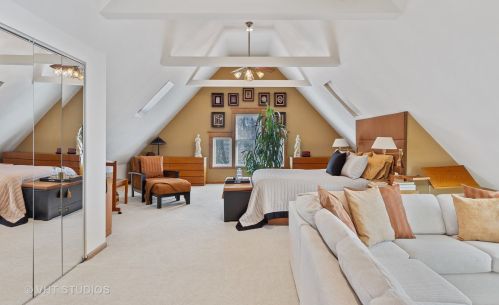 3822 Seeley Ave, Chicago IL 60645-5511 exterior