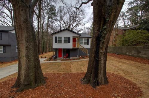 2343 Carver Dr, Atlanta GA  30314-1240 exterior