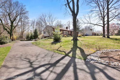 26 Iler Dr, Middletown NJ 07748-3322 exterior