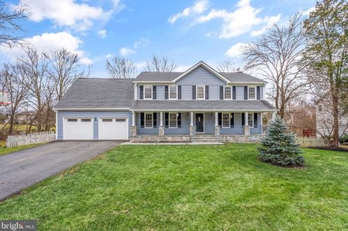 12203 Sugar Maple Dr, Herndon, VA 20170-2323