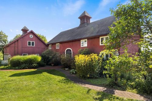 56 Briar Ridge Rd, Ridgefield, CT 06877-1040