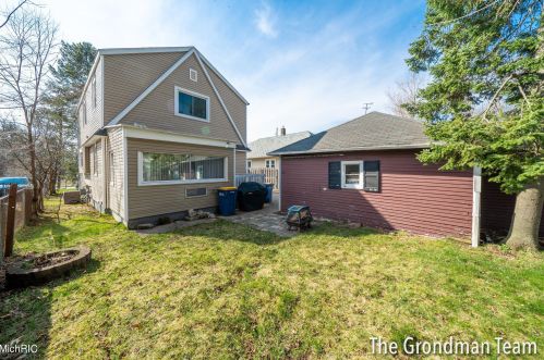 1846 Silver Ave, Grand Rapids MI 49507-2712 exterior