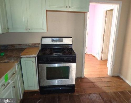 3331 Ely Pl, Washington, DC 20019-2346