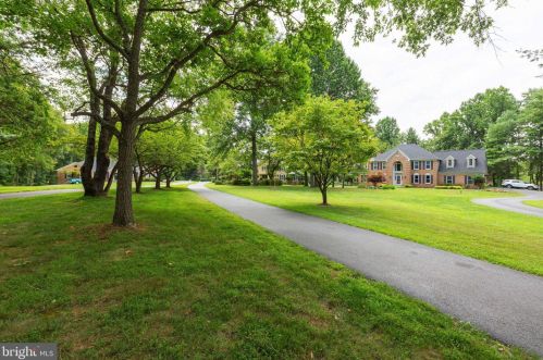 2347 Holly Spring Dr, Silver Spring, MD 20905-6426