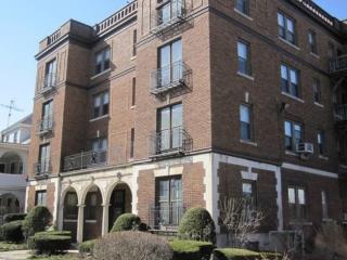 290 Sumner Ave, Springfield MA  01108-2327 exterior