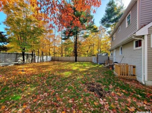 1101 Deer Park Ave, Babylon NY  11703-3107 exterior