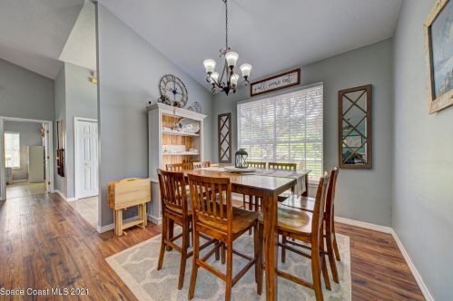 1520 Tropical Trl, Merritt Island FL 32952-5135 exterior