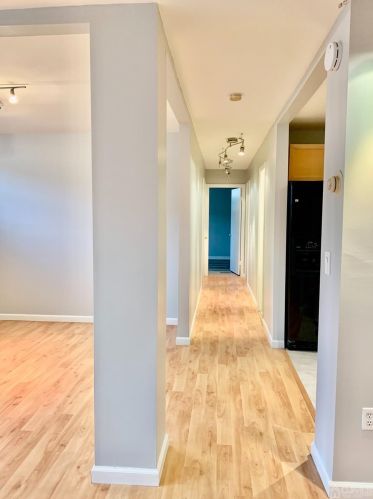 97 College Dr, Edison NJ 08817-5930 exterior