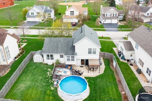 1772 Kennsington Ln, Bull Valley IL 60014-2047 exterior